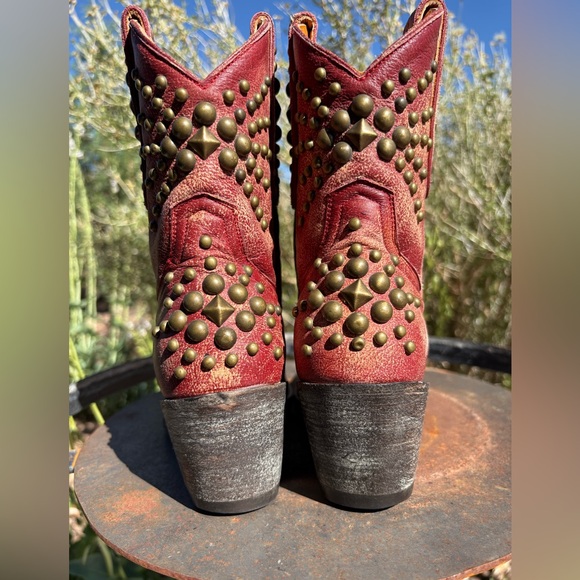 Old Gringo Red Studded Boots - Picture 8 of 16